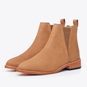Nisolo Chelsea Boots in Sand
